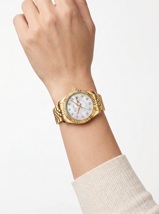 Belvaur Adélaïde - on wrist