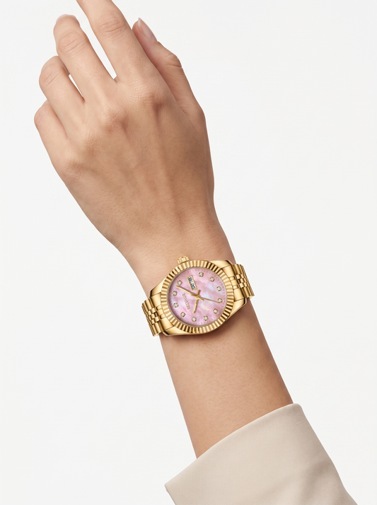 Belvaur Amélie - on wrist